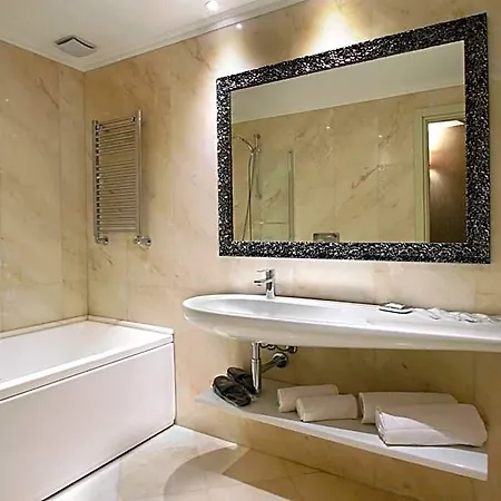 San Pietro Hotel 4*